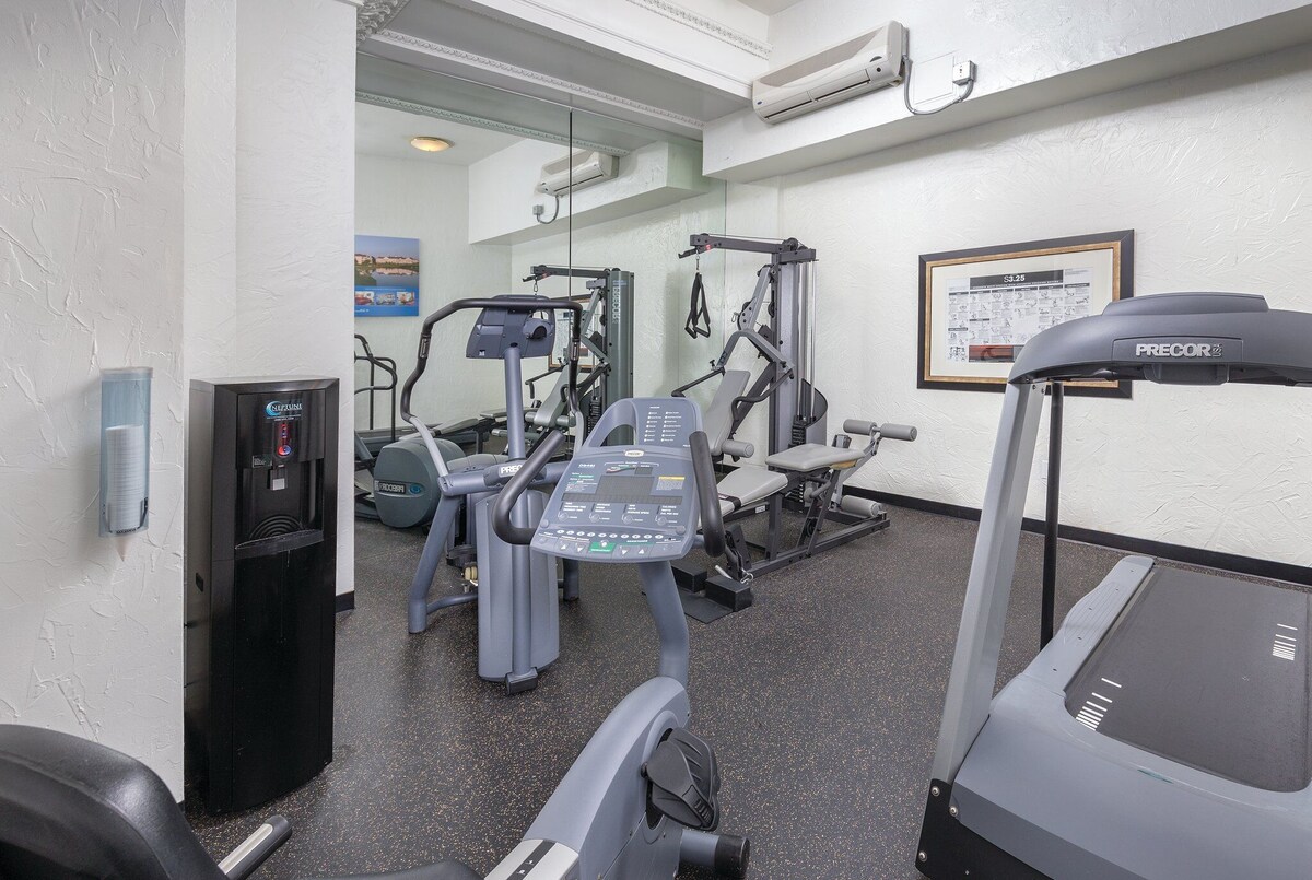 San Francisco Resort Studio Hotel