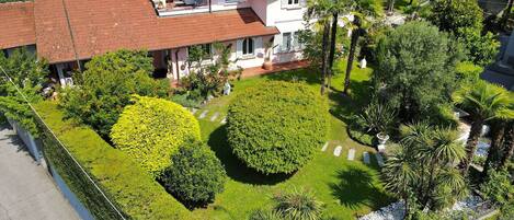 Drone photo of the villa and private gardens