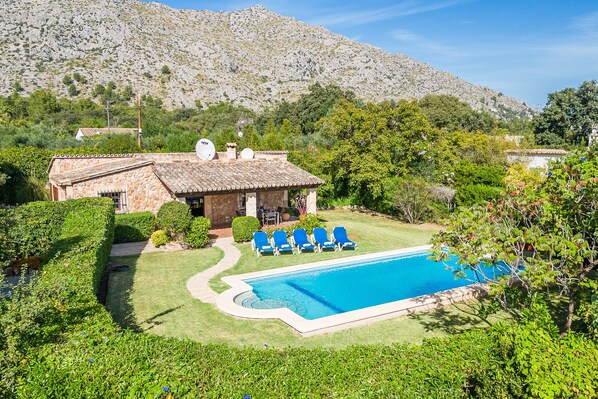 House with private pool and barbecue in Pollensa