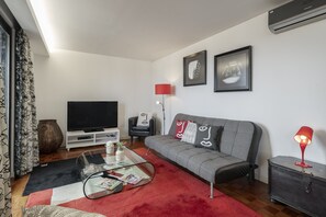 Wohnzimmer mit TV