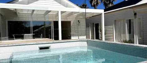 Plunge into the mineral solar + gas heated pool