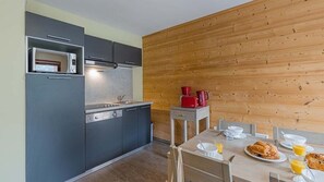 You'll find everything you need to whip up a snack in the kitchenette.