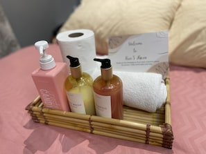 Bathroom amenities