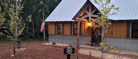 Beautiful modern cabin!