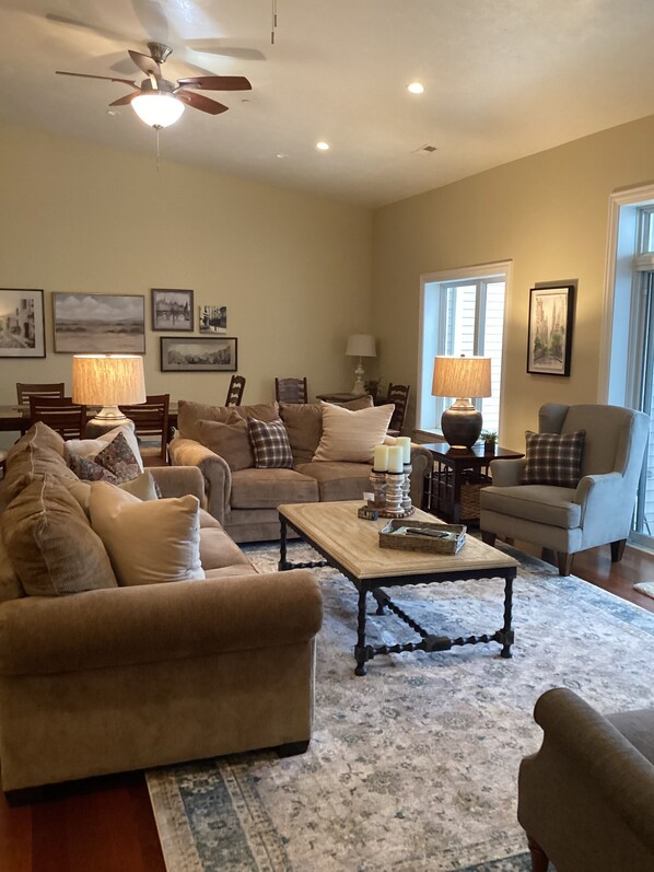 Perfect grand room for relaxing with a full lake view