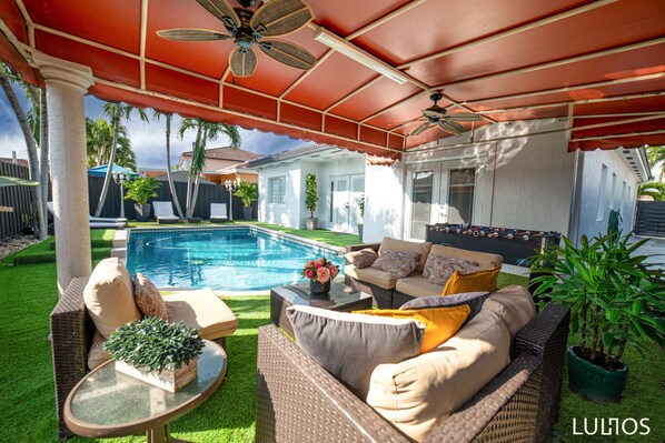 RELAX AREA