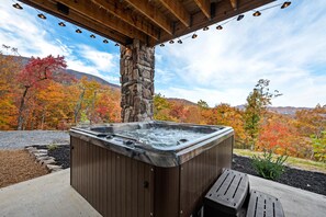 Enjoy amazing views from the hot tub! Great place to watch the sun set! 