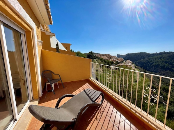 Balcony/ terrace