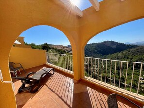 Balcony/ terrace