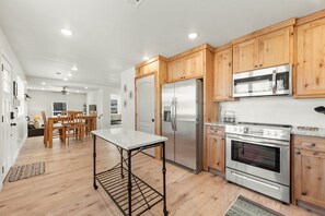 Kitchen - well-equipped, open, coffee station 