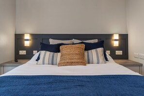 Sea View Cottage, Hot Tub, Dog Friendly, Parking