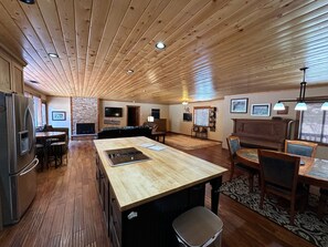 Kitchen / Living