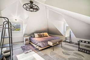 Building, Loft, Indoors, Attic, Room
