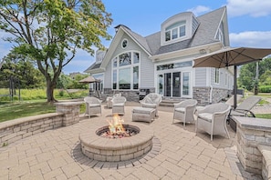 Spacious patio with fire pit