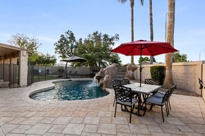 Backyard dining