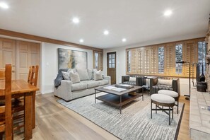 lodgetower-287-7977_54259880172_o_1