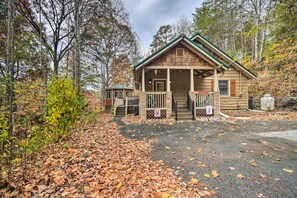 Property Exterior | Driveway Parking (3 Vehicles)