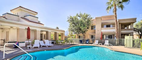 Palm Desert Vacation Rental | 900 Sq Ft | 2BR | 2BA | Stairs Required