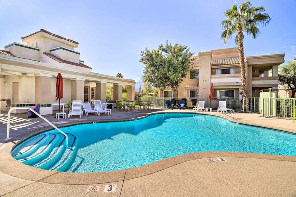 Palm Desert Vacation Rental | 900 Sq Ft | 2BR | 2BA | Stairs Required