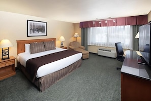 Unit with 1 King bed. Exact unit will be assigned upon arrival. Views, colors and decor may vary.