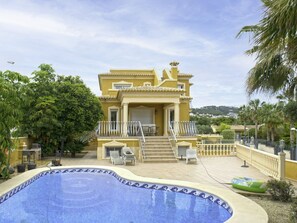 Water, Cloud, Plant, Sky, Building, Tree, House, Swimming Pool, Leisure, Arecales