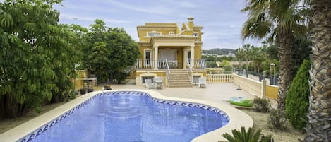 Water, Plant, Cloud, Sky, Property, Swimming Pool, Tree, Building, Body Of Water, Leisure