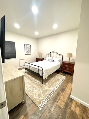 Master Bedroom with queen size bed