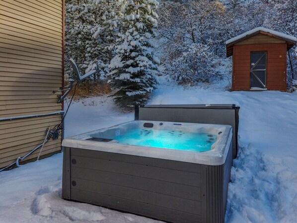 Friends, hot tub, and good times - what more could you ask for?