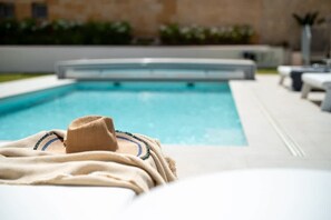 Private pool