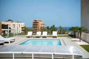 Private pool