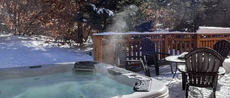 A welcoming decktop hot tub