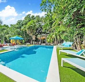 Dive into paradise: this trendy pool is a fantastic escape.