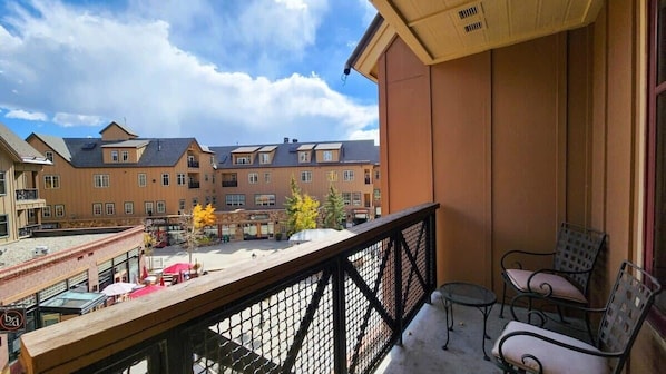 Welcome to this incredibly located condo situated near Main St. Station you can take in the view of the local restaurants, bars, and shops straight from your private balcony.