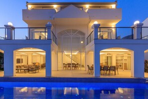 Beautiful villa with private pool and terrace