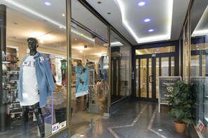 施設の入り口