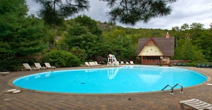 Utomhuspool
