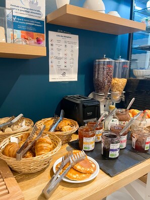 Breakfast buffet