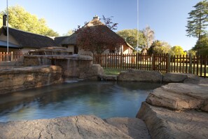 Poolwasserfall