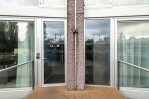 施設の正面