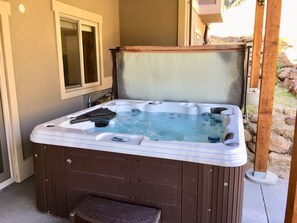 Private spa tub