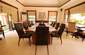 Meeting facility