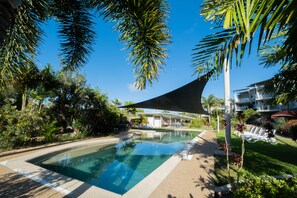 Piscina estreita