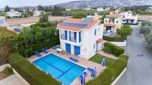 Utomhuspool