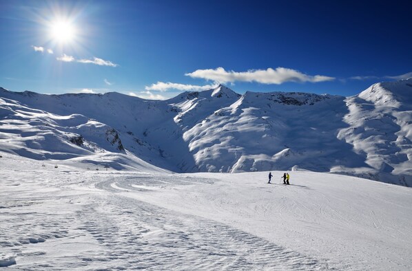 Snow and ski sports