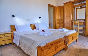 Nikos Kalamaki Corfu Studio 3 Bedroom