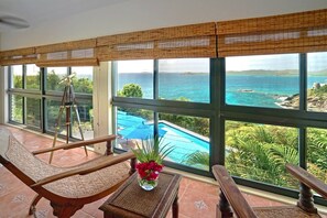 You'll never get tired of staring out at this view!