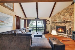 Living Room | Smart TV | Wood-Burning Fireplace | Split-Unit A/C