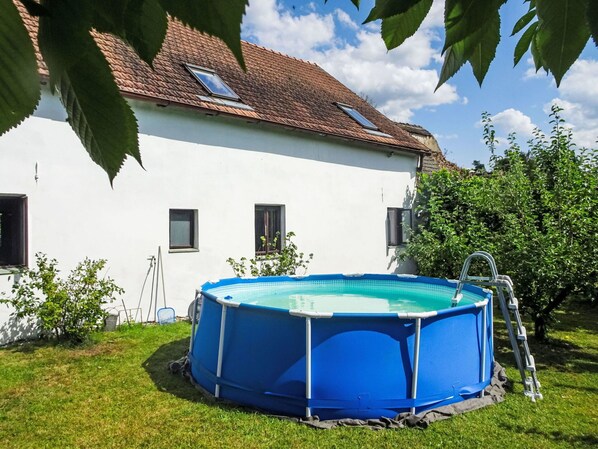 Bleu, Jardin, Piscine, Arrière-Cour, Ombre, Biens, Loisir, Pelouse, Cour, Aménagement Paysager