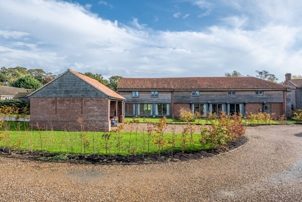 The Hayloft, Felbrigg: A superbly luxurious barn conversation