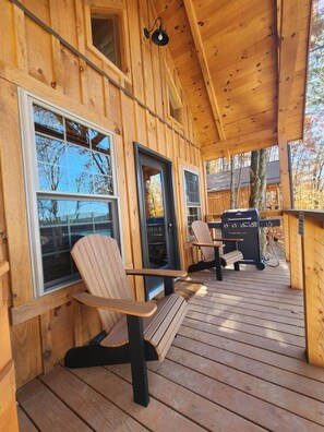 Front Porch with propane grill hooked up & ready!